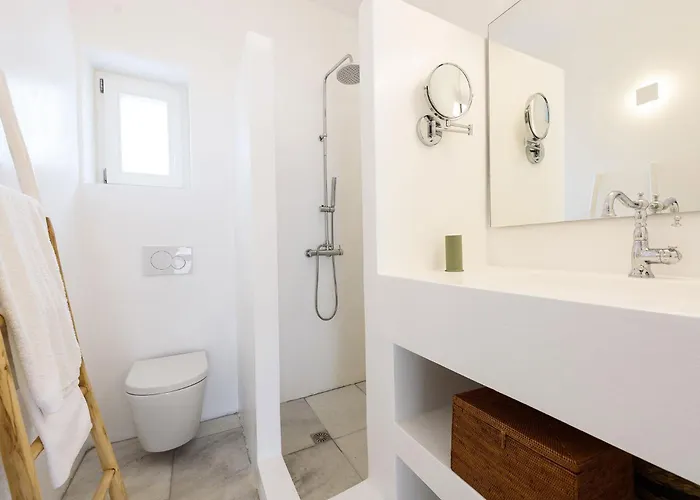 Paralia - Seaside Villa *